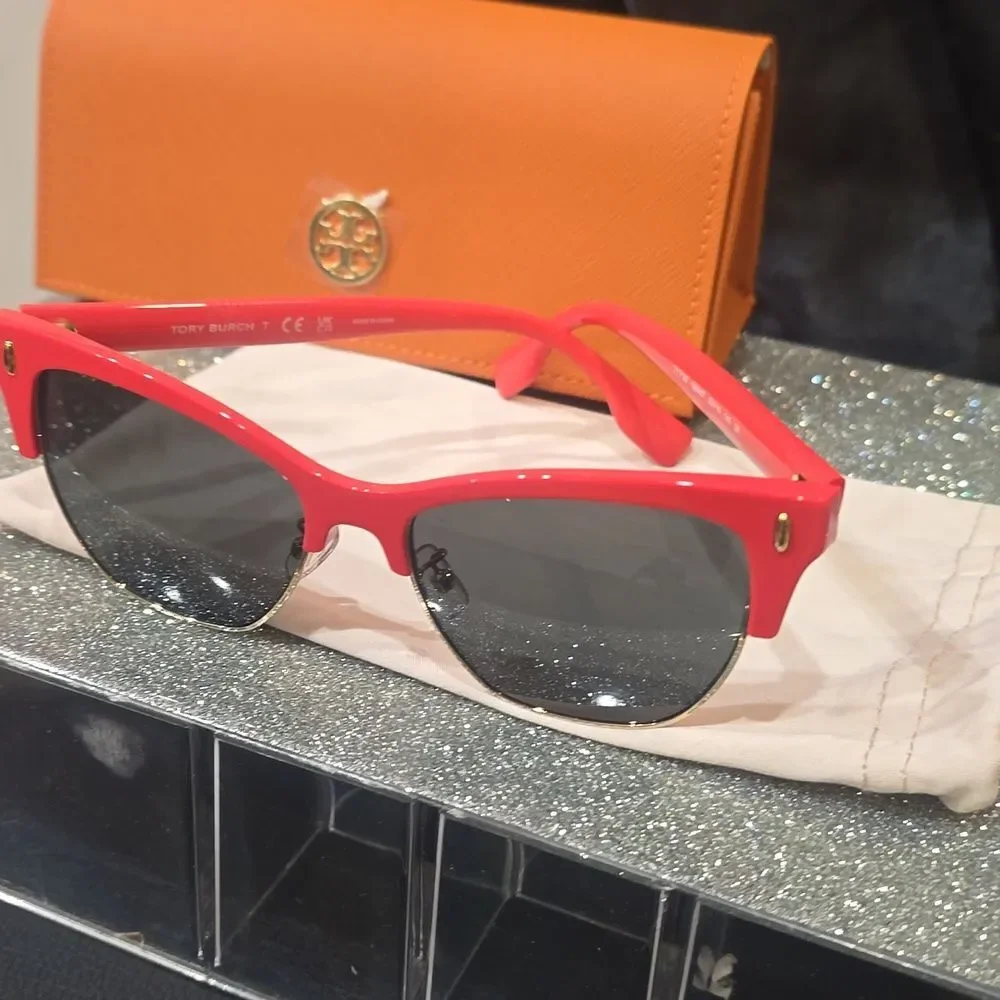 Tory‎ Burch Miller Cat-Eye Sunglasses- Coral/Dark Grey